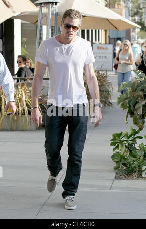Eric Dane "Greys Anatomy"-star Läufe Besorgungen in Beverly Hills, Los Angeles, Kalifornien - 14.01.11 Stockfoto