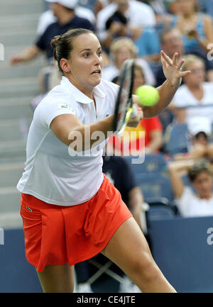 Maria Sharapova Rußland Niederlagen Jarmila Groth von Australien während ihr Dameneinzel match am zweiten Tag der 2010 US Open im USTA Billie Jean King National Tennis Center in Flushing, Queens, New York City, USA - 31.08.10 Stockfoto