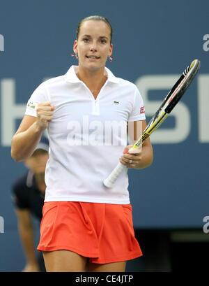 Maria Sharapova Rußland Niederlagen Jarmila Groth von Australien während ihr Dameneinzel match am zweiten Tag der 2010 US Open im USTA Billie Jean King National Tennis Center in Flushing, Queens, New York City, USA - 31.08.10 Stockfoto