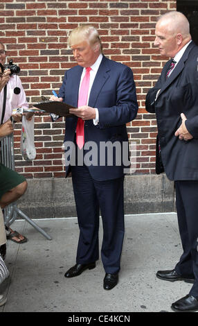 Donald Trump vor dem Ed Sullivan Theater für "Late Show with David Letterman" New York City, USA - 01.09.10 Stockfoto