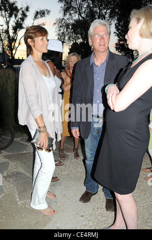 Richard Gere und Carey Lowell besuchen die Rezeption Urban Zen Foundation für Recht auf spielen Day, am Breakwater Yacht Club Rasen Sag Harbor, New York - 14.08.10 Stockfoto