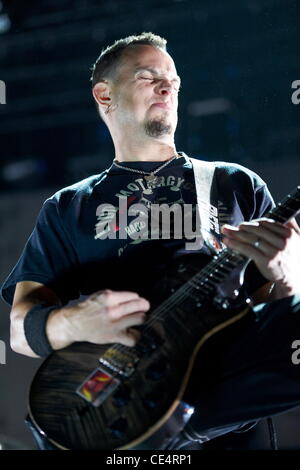 Creed, die live im Konzert in der ersten Midwest Bank Amphitheater Tinley Park, Illinois - 15.8.10 Stockfoto