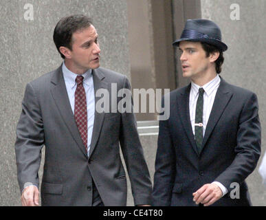 Tim Dekay und Matt Bomer vor Ort schießen für die dritte Staffel der USA Network Serie "White Collar" New York City, USA - 16.08.10 Stockfoto