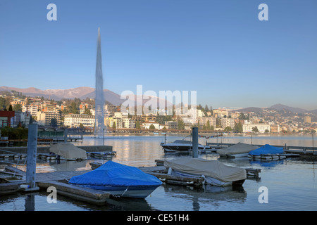 Brunnen auf dem Lago di Lugano in Lugano Paradiso, Tessin, Schweiz Stockfoto