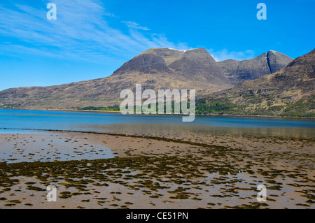 Mol-Moor, Torridon, das Dorf, Berge, Hügel, steile, Wandern, Wandergebiet, Ginster-Büsche, Wester Ross, Northwest Highlands, Schottland Stockfoto