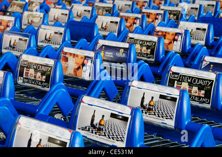 Tesco Supermarkt Trolleys, Cambridge, England, UK Stockfoto