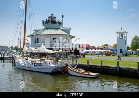 Boot vor Festival im Chesapeake Maritime Museum in St. Michaels MD Stockfoto