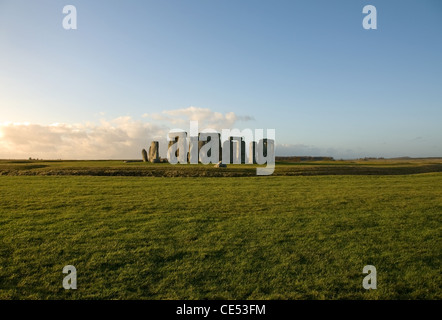 Stonehenge in Wiltshire, England, aufgenommen an einem kalten Wintertag.  Diese prähistorische Monument stammt aus der Bronzezeit Stockfoto