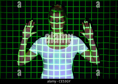 Biometrie, Symbolfoto. Automatische Gesichtserkennung mit einem Laserscanner. 3D-Modell eines weiblichen Gesichts zur Erzeugung von digitalen Daten. Stockfoto