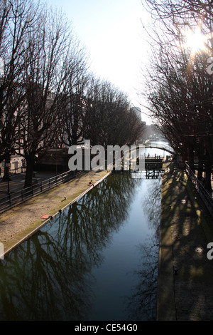 Schlösser und Nordportal des Tunnels, Canal Saint Martin, Paris, Frankreich Stockfoto