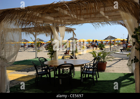 Italien, Basilicata, Marina di Pisticci, Strandcafé Stockfoto