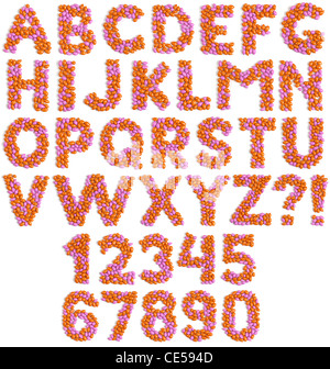 Dragee Bonbon Alphabet Buchstaben und Zahlen bunte Muster hergestellt aus isoliert auf weißem Hintergrund Stockfoto