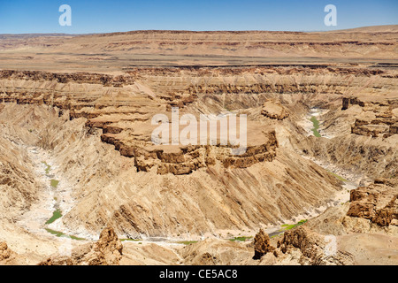 Mittag-Blick über den Fish River Canyon im Süden Namibias aus der Sicht in der Nähe von Hobas. Stockfoto