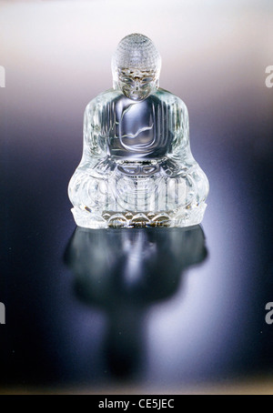 Buddha Statue von Kristallglas Stockfoto