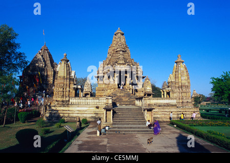 Lakshmana Tempel RHS Matangeswara Tempel LHS; Khajuraho; Chhatarpur Bezirk; Madhya Pradesh; Indien; asien Stockfoto