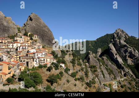 Italien, Basilicata, Regionalpark Dolomiti Lucane, Castelmezzano Stockfoto