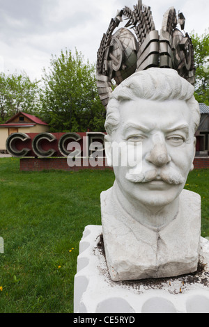 Russland, Oblast Moskau, Moskau, Zamoskvorechiye-Bereich, Kunst Muzeon Skulpturenpark, Sowjet-Ära Skulptur Büste von Joseph Stalin Stockfoto