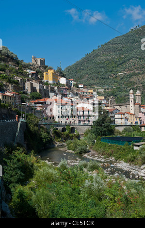 Das Dorf Badalucco. Ligurien. Italien. Stockfoto