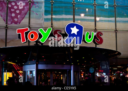 Toys R Us Flaggschiff Spielzeug speichern auf dem Times Square in New York City, USA Stockfoto