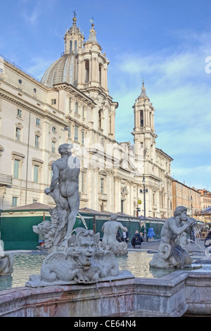 Piazza Navona in Rom, Lazio, Italien mit der Fontana del Moro Stockfoto