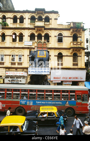 Straßenszene in Kalbadevi; Bombay Mumbai; Maharashtra; Indien Stockfoto