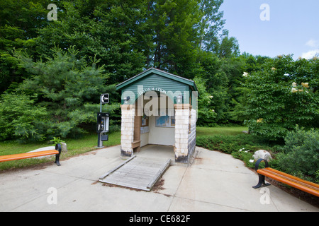 Androscoggin Ranger Station Lincoln Woods Parkplatz entlang Kancamagus scenic Byway Landstraße 112, White Mountain National Forest Stockfoto