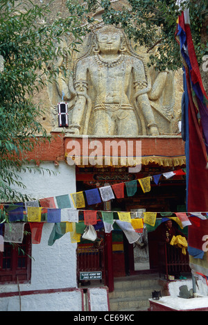 Maitreya Buddha; Chamba Statue; Mulbekh Monastery oder Mulbekh Gompa; Mulbekh Dorf; Kargil; Leh; Ladakh; Jammu und Kaschmir; Indien; Asien Stockfoto