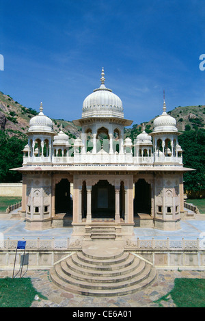 Gaitore Ki Chhatriyan; Gatore Marmor chhatri chhatriyan cenotaphs; Jaipur; Rajasthan; Indien; Asien Stockfoto