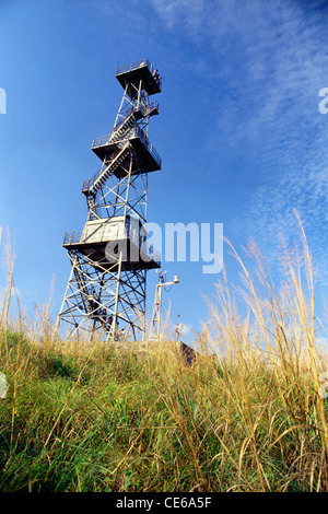 Wachturm im stillen Tal tropischen Regenwald; Stille Tal Nationalpark; Mannarkkad; Palakkad; Kerala; Indien; Asien Stockfoto