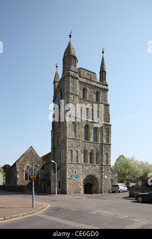 Turm der Kirche des Heiligen Nikolaus, New Romney, Kent Stockfoto