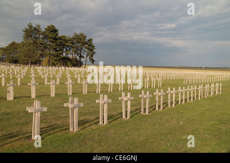 Französische Sektion der internationalen Friedhof (Cimetière International) des Bois du Puits, Aubérive, Departement Marne, Frankreich. Stockfoto