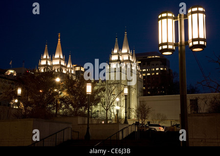 UTAH - Night-Time-Ansicht von The Salt Lake City Tempel von die Kirche von Jesus Christus von Heiligen, die Mormonen. Stockfoto