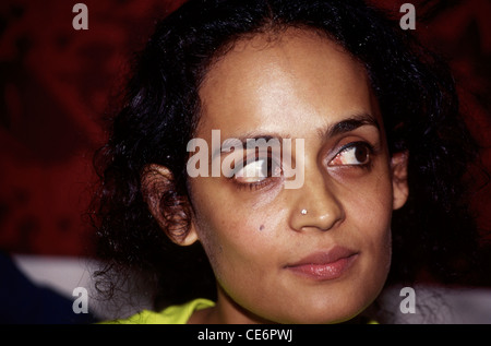 Suzanna Arundhati Roy; indische Autorin bekannt für ihren Roman der Gott der kleinen Dinge, der den man Booker Prize for Fiction 1997 gewann; Indien; Asien Stockfoto