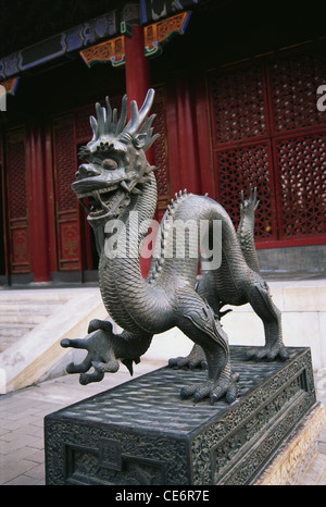 Drachenstatue im Summer Palace; Beijing; China Stockfoto