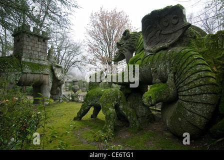 Der Elefant und die Dragoner, Parco dei Mostri monumentale Komplex, Bomarzo, Viterbo, Latium, Italien Stockfoto