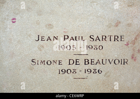 Grab von Schriftstellern und Philosophen Jean Paul Sartre und Simone de Beauvoir in Friedhof Montparnasse, Paris. Stockfoto