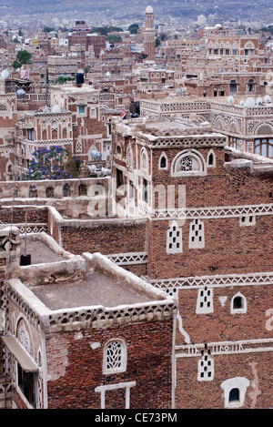 Ansicht der traditionellen Architektur in der Altstadt von Sana ' a, ein UNESCO-World Heritage Site, Jemen, Westasien, Arabische Halbinsel Stockfoto