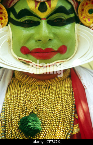 RSC 84455: Nahaufnahme Gesicht Porträt des Kathakali klassische Tänzerin von Indien Herr #306 Stockfoto