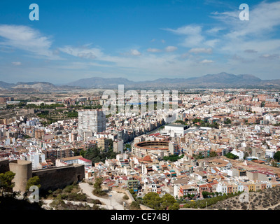 Ansicht von Alicante aus die Burg Santa Bárbara Stockfoto