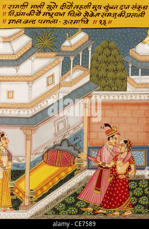 Maharaja und Maharani ; Raja und Rani umarmen im Garten ; Ragini Mali Guro 13 ; Miniaturmalerei ; nathdwara Schule ; rajasthan ; indien ; asien Stockfoto