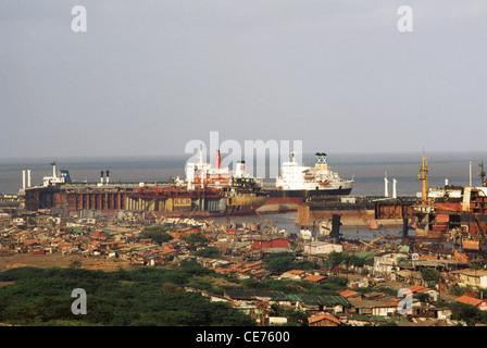 Alang Schiff bricht Schrottplatz; Schiff Friedhof; Alang; Bhavnagar; Gujarat; Indien ; Asien ; dpa 83111 rva Stockfoto