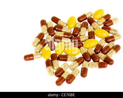 Haufen von bunten medizinische Kapseln isoliert auf weißem Hintergrund Stockfoto