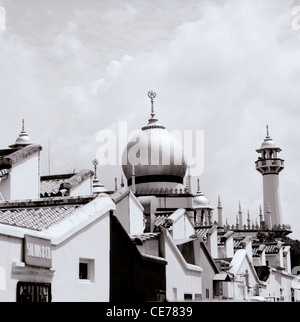 Kuppel der Moschee Masjid in Maskat Straße im arabischen Viertel Kampong Glam in Singapur Fernost Südostasien. Islamische arabisch muslimischen Stockfoto