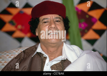 Libyens Präsident Muammar Gaddhafi trifft ägyptischen Präsidenten Hosni Mubarak auf Sidi Barani Air Base in der Nähe der Libysch-ägyptischen Grenze Stockfoto