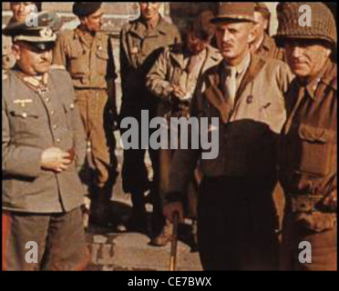 Archivieren Sie-Fotografie von Weltkrieg zwei Kapitulation von General Von Choltitz Militärgouverneur von "Brutto-Paris" auf 25 august 1944 Stockfoto