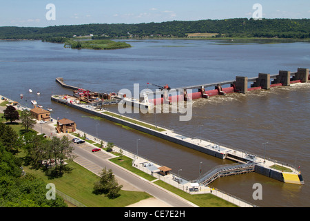 IA, Dubuque, Schloss und Dam Nr. 11, Mississippi Fluß Stockfoto