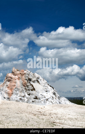 Yellowstone-Nationalpark, weiße Kuppel Geysir Stockfoto