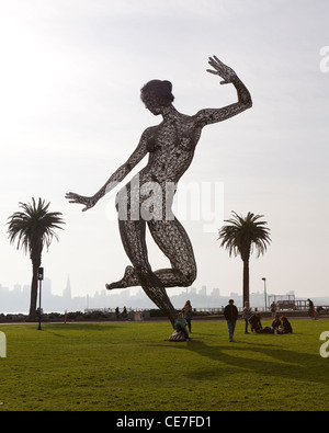 "Bliss-Tanz" Edelstahl mesh Skulptur von Marco Cochrane, 2011 - Treasure Island, San Francisco, Kalifornien USA Stockfoto