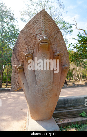 Alten Naga-Statue im Tempel Beng Mealea, Kambodscha Stockfoto