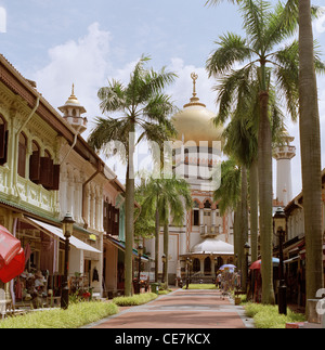 Kuppel der Moschee Masjid in Maskat Straße im arabischen Viertel Kampong Glam in Singapur Fernost Südostasien. Islamische arabisch muslimischen Stockfoto